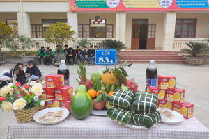 Trải nghiệm gói bánh trưng và mâm ngũ quả
